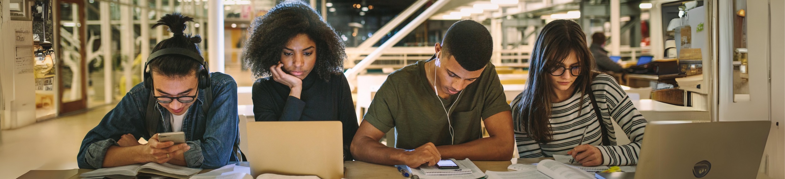 Students writing blog topics