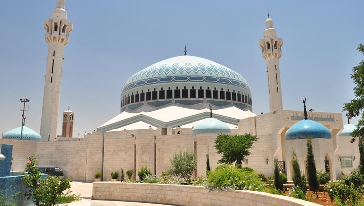 View of the outside of King Abdullah Mosque in Amman, Jordan.