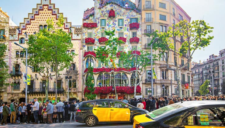 Colorful building of Casa Batlló in Barcelona, Spain.