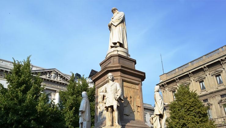 Monument to Leonardo da Vinci at Piazza della Scala square in Milan
