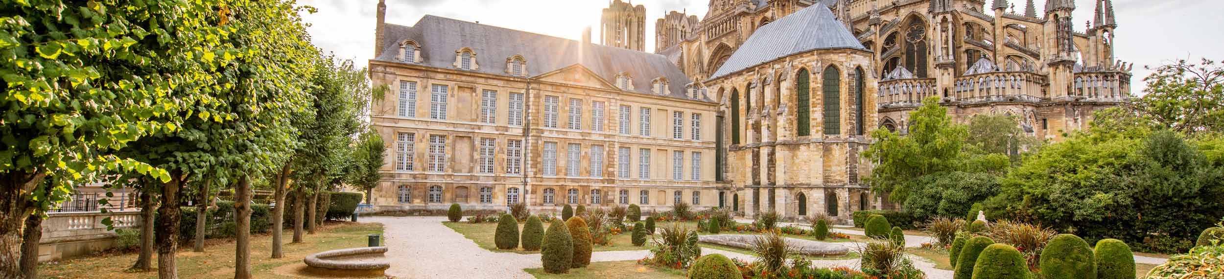Gardens in Reims city near the Reims Cathedral. 