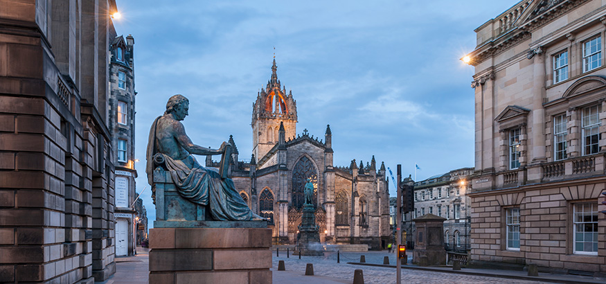 A shot of the David Hume monument, along High Street.