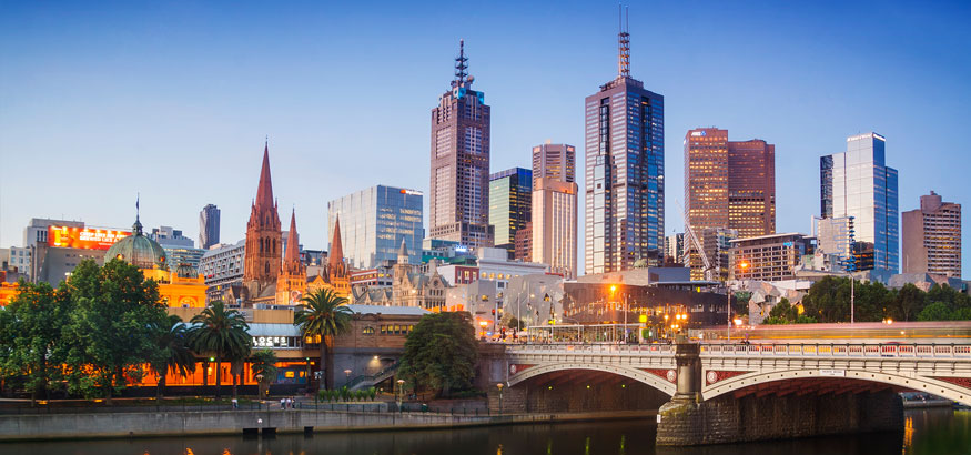 View of Yarra river and skyline at dusk in Melbourne, Australia. 