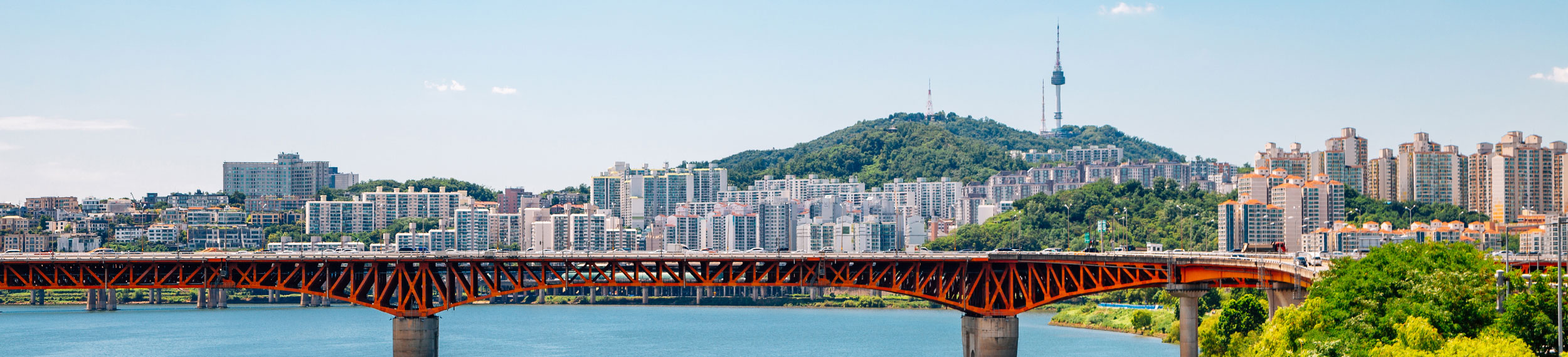 Seongsu Bridge and Seoul city view at Han river park in Korea.