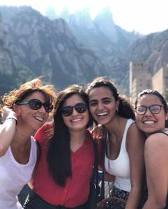 <p>Day trip to the monastery of Montserrat and its stunning mountains</p>