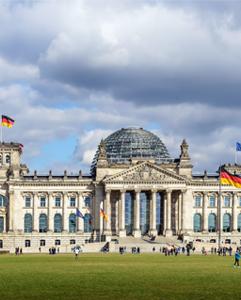 <p>Tour of the Reichstag and Federal Parliament</p>