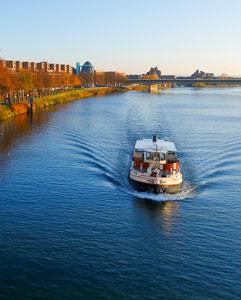 <p>City tour of Maastricht,</p>

<p>including boat tour</p>
