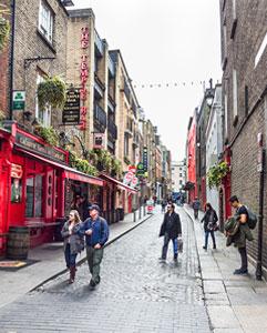 <p>Dublin city walking tour</p>