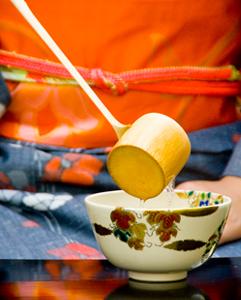 <p>Attend a Japanese tea ceremony</p>
