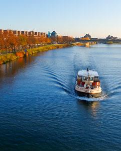 <p>City tour of Maastricht,</p>

<p>including boat tour</p>
