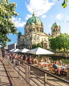 <p>Four-day fall study trip to Berlin</p>
