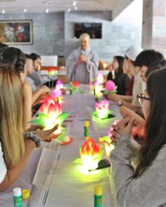 <p>Lotus lantern workshop</p>