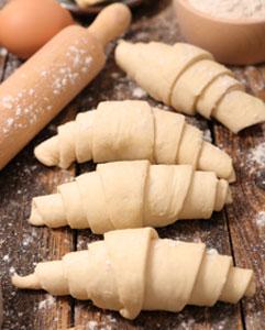 <p>Bakery workshop making your own croissant or baguette</p>