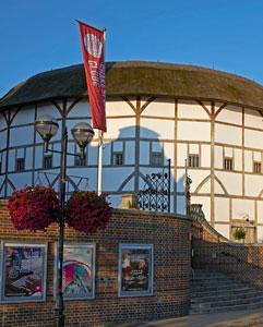 <p>Day trip to London and Shakespeare’s Globe Theatre</p>
