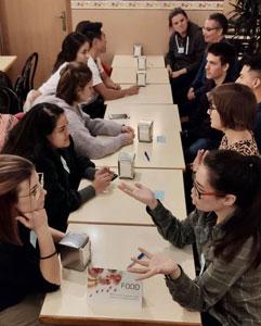 <p>Network with Spanish students in the Language Exchange</p>
