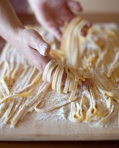<p>Tortellini and tagliatelle pasta-making class and dinner</p>