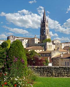 <p>Spring trip to the charming medieval village of Saint-Emilion</p>