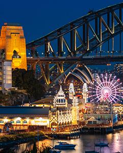 <p>Explore evening activities at Sydney Harbour.</p>